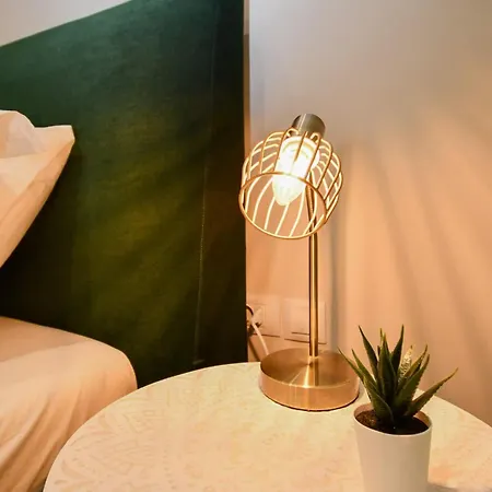 Will New Modern & Spacious Apt! Апартамент *